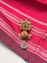 Load image into Gallery viewer, Vintage style statement pendant
