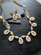 Load image into Gallery viewer, Mother of pearl necklace set with pearls &amp; silver 925
