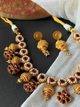 Load image into Gallery viewer, Statement vintage style necklace set in silver 925 &amp; gold polish
