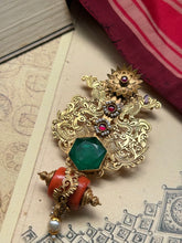 Load image into Gallery viewer, Vintage style statement pendant
