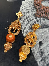 Load image into Gallery viewer, Vintage style (925 silver) earrings in gold polish
