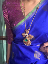 Load image into Gallery viewer, Statement vintage 925gold polish pendant with chain
