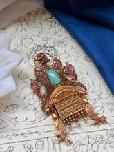 Load image into Gallery viewer, Vintage style statement pendant
