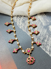Load image into Gallery viewer, Kundan necklace in silver 925 and gold polish
