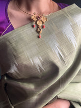 Load image into Gallery viewer, Vintage statement pendant
