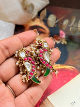 Load image into Gallery viewer, Kundan work earrings in gold polish
