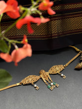 Load image into Gallery viewer, Statement vintage style choker necklace
