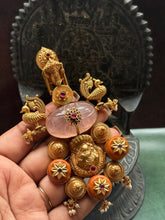 Load image into Gallery viewer, Vintage statement pendant with hasli
