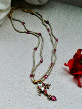 Load image into Gallery viewer, Pearl bunch necklace
