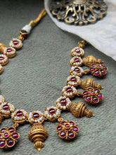Load image into Gallery viewer, Statement vintage style necklace set in silver 925 &amp; gold polish
