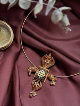Load image into Gallery viewer, Vintage statement pendant with hasli
