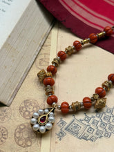 Load image into Gallery viewer, Coral necklace in silver 925 and gold polish
