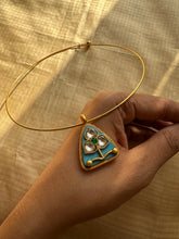 Load image into Gallery viewer, Dainty Inlay work neckpiece with hasli
