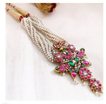 Load image into Gallery viewer, Festive kundan necklace with detachable pearls
