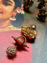 Load image into Gallery viewer, Vintage style statement pendant
