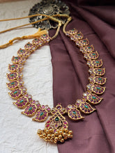 Load image into Gallery viewer, Statement mango necklace in silver 925 in gold polish
