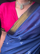 Load image into Gallery viewer, Statement pearl choker
