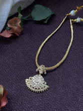 Load image into Gallery viewer, Gold polish classic adigai necklace in silver 925
