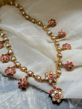 Load image into Gallery viewer, Kundan necklace in silver 925 and gold polish
