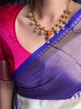 Load image into Gallery viewer, Vintage style coral necklace in silver 925
