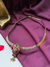 Load image into Gallery viewer, Statement vintage style pearl hasli
