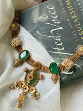 Load image into Gallery viewer, Statement vintage style onyx necklace
