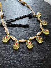 Load image into Gallery viewer, Lemon quartz necklace with pearls &amp; silver 925
