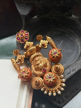 Load image into Gallery viewer, Statement vintage style nagru pendant
