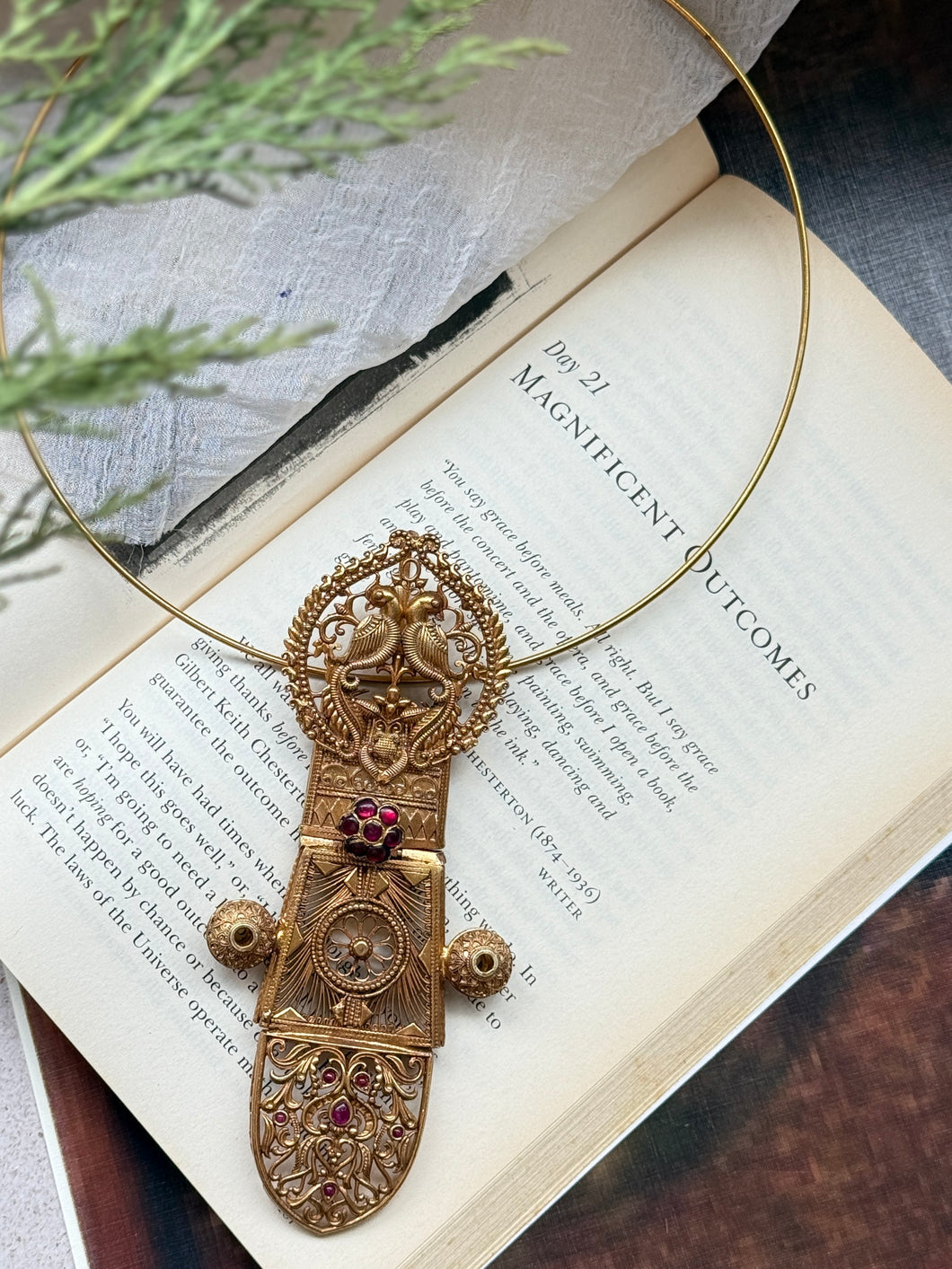 Statement vintage style peacock pendant with hasli