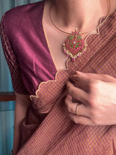 Load image into Gallery viewer, Vintage statement pendant hasli
