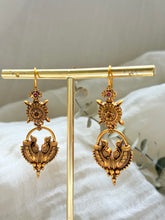 Load image into Gallery viewer, Vintage style statement earrings
