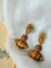 Load image into Gallery viewer, Vintage style statement earrings in sliver 925 in gold polish
 statement earrings
