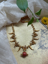 Load image into Gallery viewer, Silver &amp; pearl necklace
