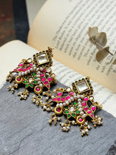 Load image into Gallery viewer, Kundan work earrings in gold polish
