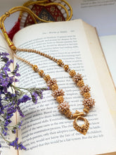 Load image into Gallery viewer, Pearl necklace handcrafted in silver 92.5 and gold polish
