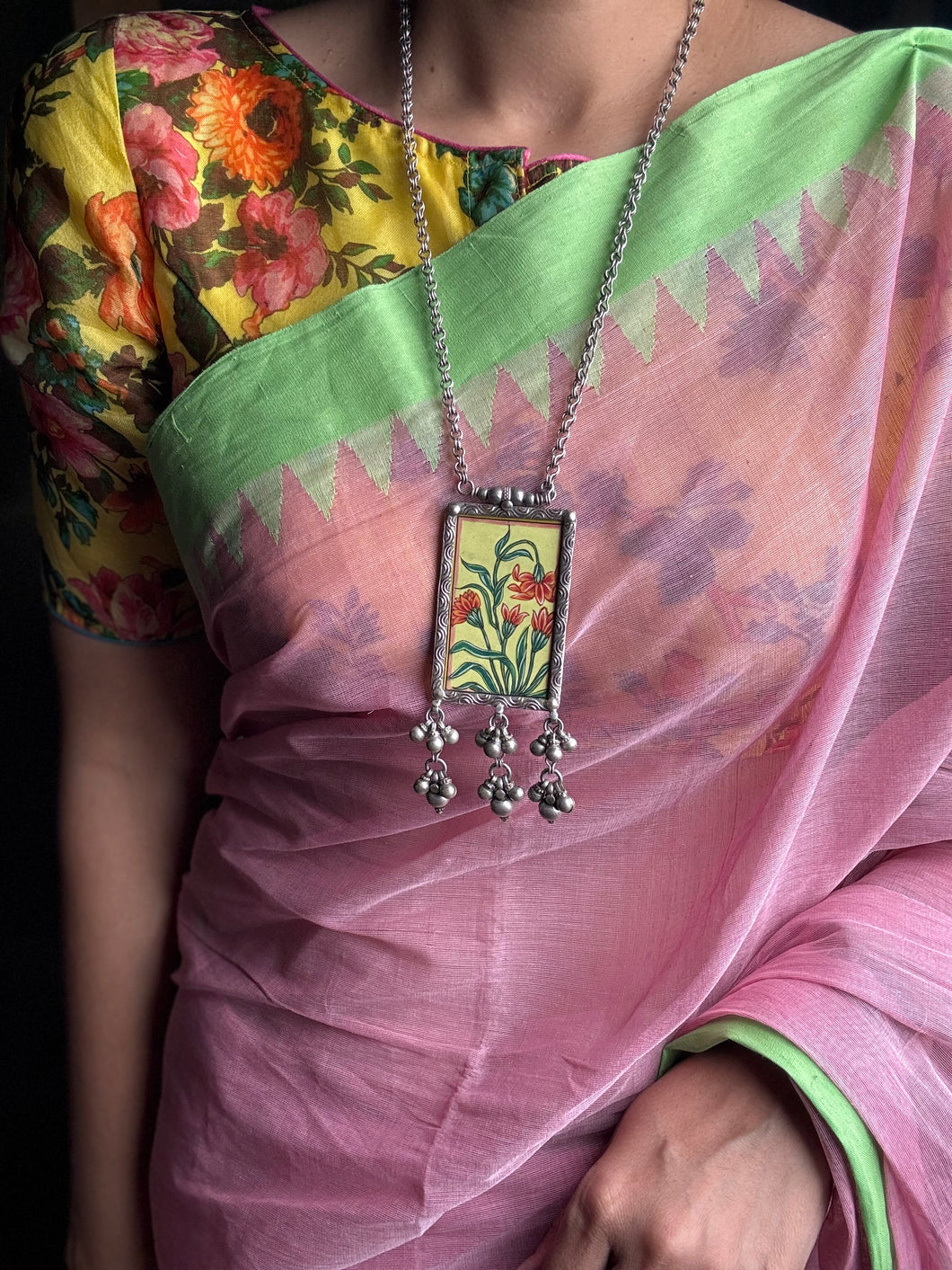 Handpainted Mughal flower pendant necklace