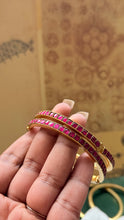 Load image into Gallery viewer, Red kundan openable kundan stone bangle
