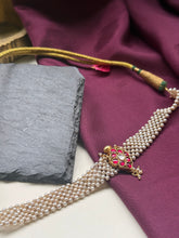 Load image into Gallery viewer, Kundan and pearl choker in silver 925
