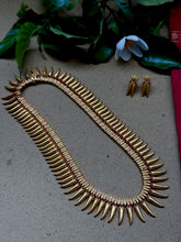 Load image into Gallery viewer, Traditional South Indian malligai (jasmine buds) neckpiece inspired by an old gold necklace set
