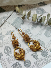 Load image into Gallery viewer, Vintage style statement earrings
