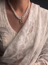 Load image into Gallery viewer, Pearl bunch kundan necklace 1
