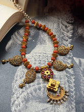 Load image into Gallery viewer, Coral necklace in silver 925 and gold polish
