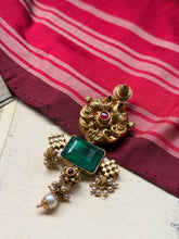Load image into Gallery viewer, Vintage style statement pendant
