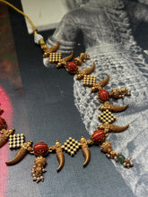 Load image into Gallery viewer, Vintage style statement necklace in silver 925
