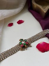 Load image into Gallery viewer, Kundan and pearl choker in silver 925
