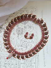 Load image into Gallery viewer, Statement mango necklace with earrings in silver 925 and gold polish
