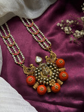 Load image into Gallery viewer, Statement vintage style nagru coral necklace
