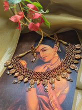 Load image into Gallery viewer, Statement vintage style kundan necklace set
