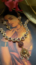 Load image into Gallery viewer, Statement vintage style kundan necklace set
