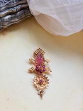 Load image into Gallery viewer, Statement vintage style pendant
